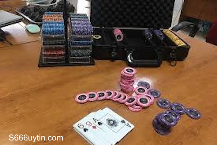 mua bán phỉnh poker cũ ở đâu